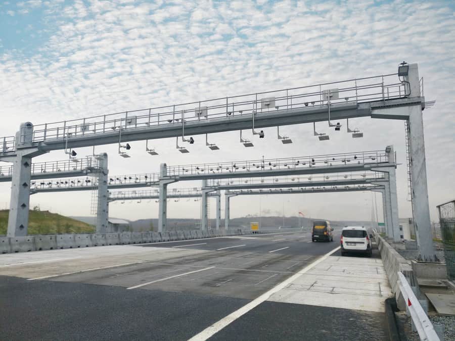 India Crosses 6.23 Crore FASTag Users, 77 Lakh Annual Passes Issued; Government Pushes No-Stop Tolling