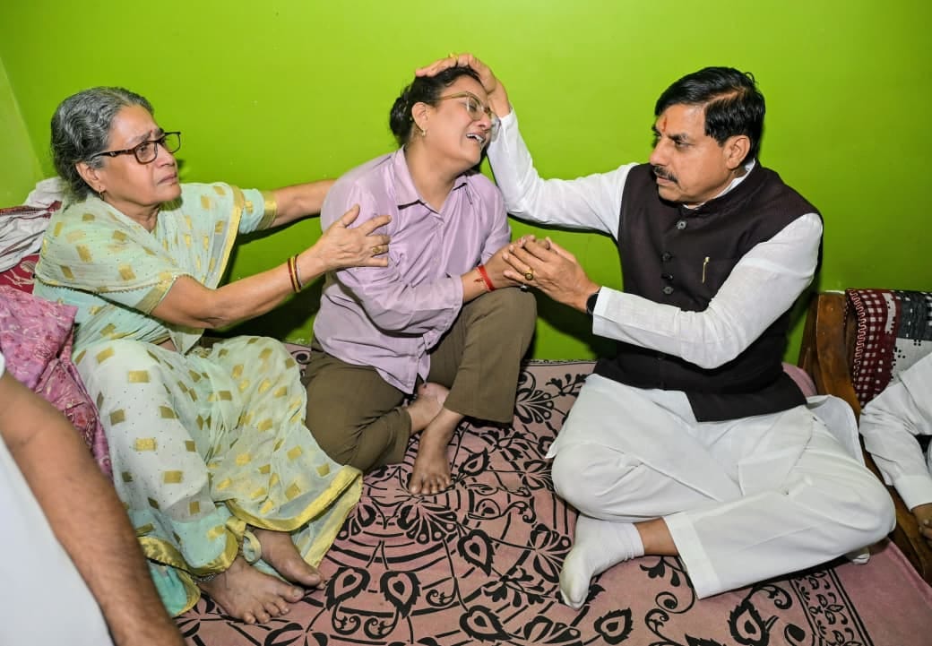 CM Mohan Yadav reached to meet the people affected in Bargi accident Jabalpur News Hindi