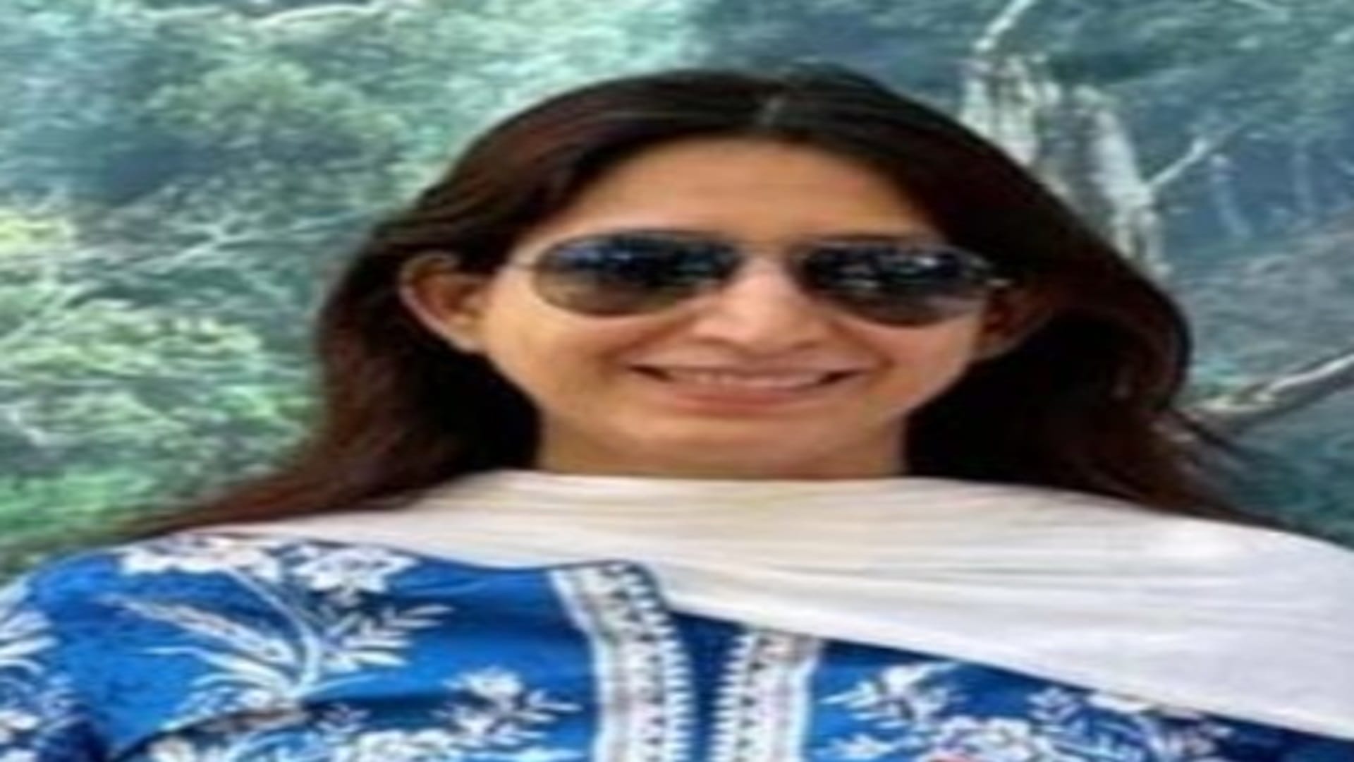 IAS अधिकारी की पत्नी लिफ्ट में फंसी