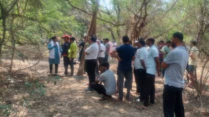 UP: Suicide of Technician and Factory Worker's Wives—One Found Hanging from a Tree, the Other Inside the House