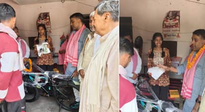 Kanpur Anjali who secured 96% marks in UP High School receives bicycle as a gift Vedika Kushwaha also honored