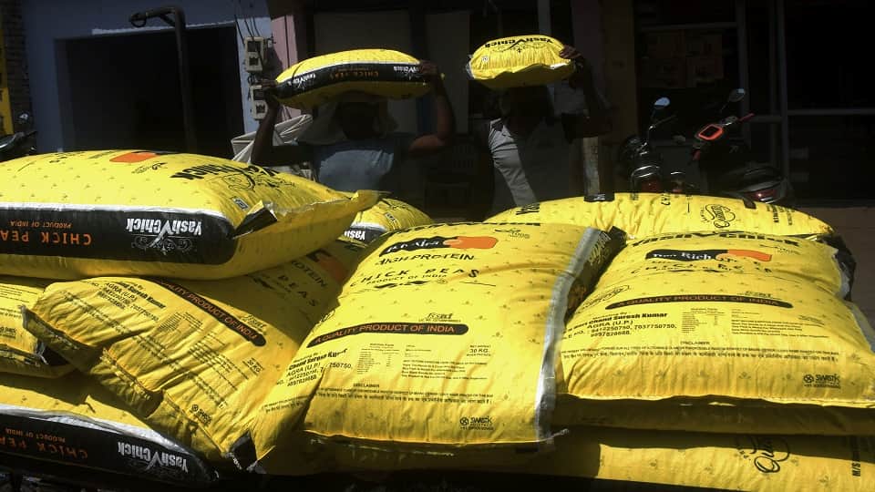 Welfare Scheme Gap: Only a Fraction of 5.85 Lakh Registered Workers in Agra Availing Benefits