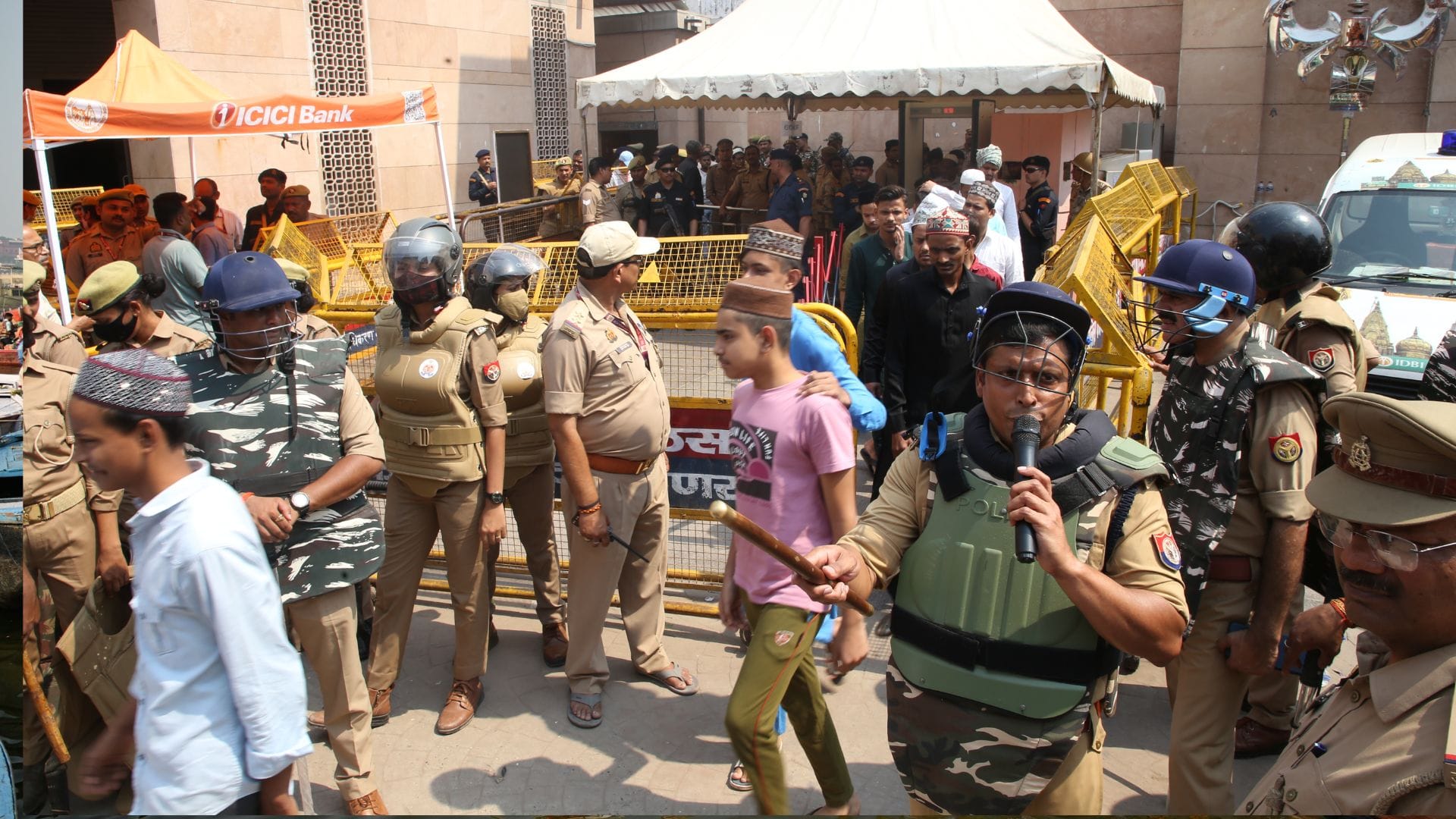 Protest Against Saffron Painting on Gyanvapi Wall Police Force Deployed in Varanasi