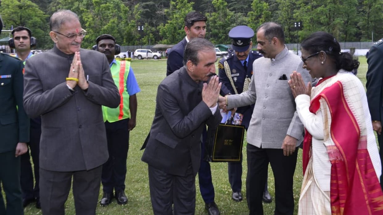 President Droupadi Murmu Departs from Shimla Flew from Annadale to Delhi