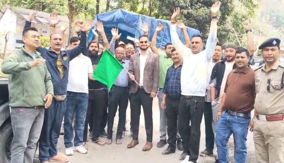 Adi Kailash Yatra begins in Dharchula, over 200 devotees leave for Shiv Dham with cheers