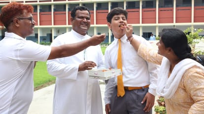 CISCE 80% of Kashi High Achievers in Classes 10-12 Secure 90% Marks Ekansh and Akhand Emerge Victorious