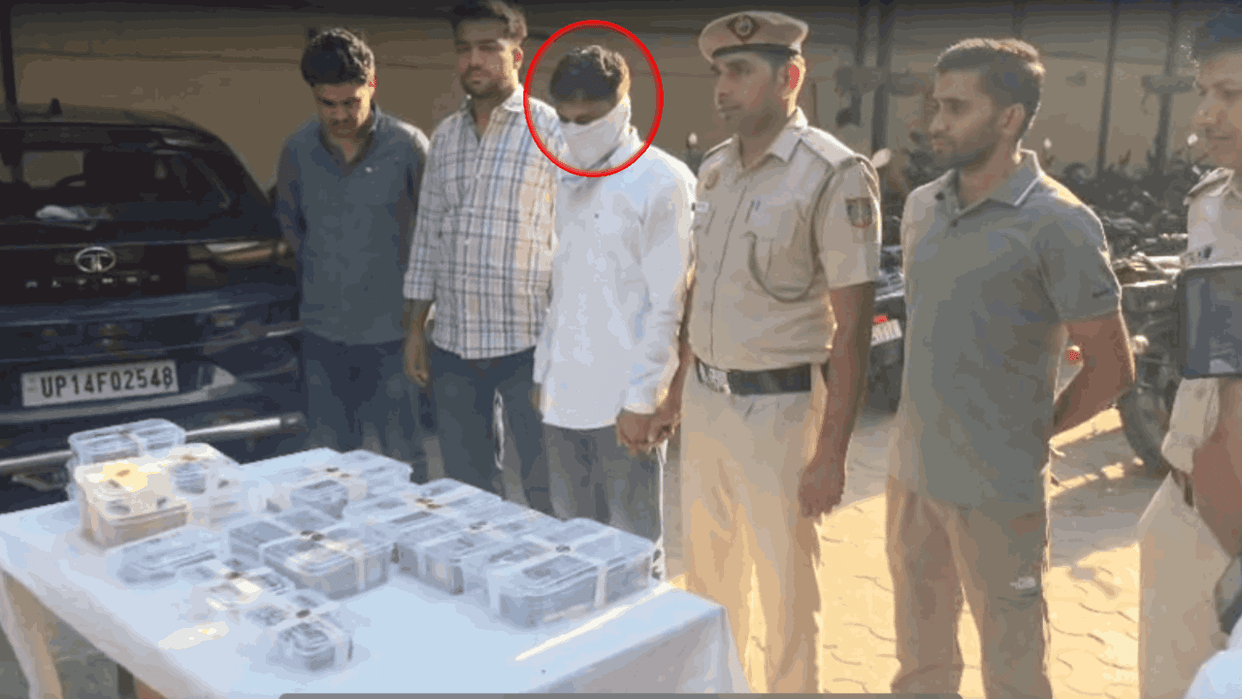7 accused including Delhi Police Constable arrested in connection with a 50 lakh rs robbery case