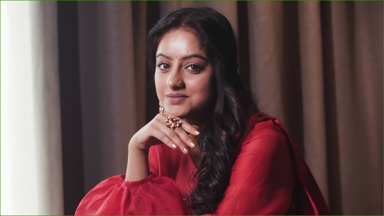 Diya Aur Baati Hum Fame Television Actress Deepika Singh justifying on long working hours in the industry