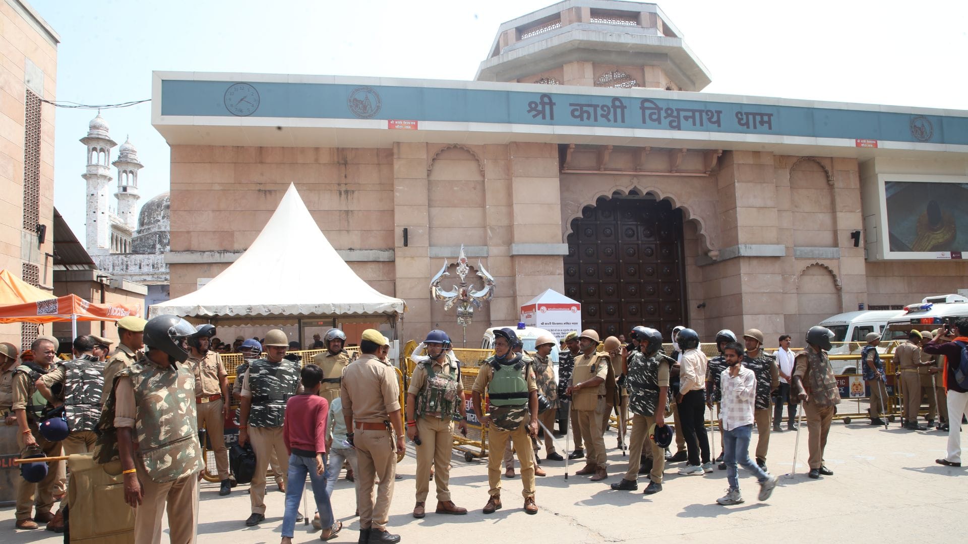 Protest Against Saffron Painting on Gyanvapi Wall Police Force Deployed in Varanasi