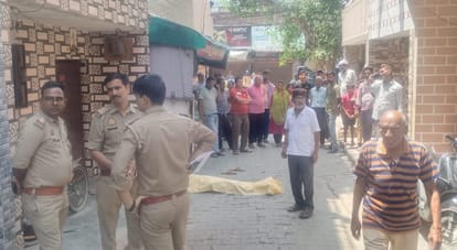 Kanpur Youth Falls from Tractor While Turning Dies After Coming Under Wheels Driver and Conductor Abscond