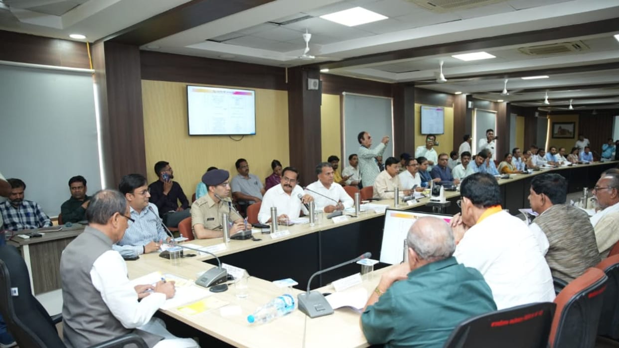 Strict action against irregularities in wheat procurement: 34 surveyors removed, FIR against two in Vidisha, S