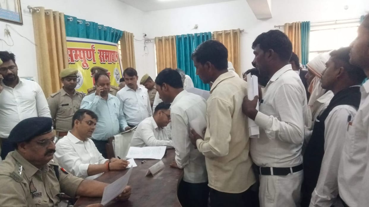 Varanasi DM Satyendra Kumar listened to grievances at Rajatalab Tehsil on Sampurna Samadhan Diwas