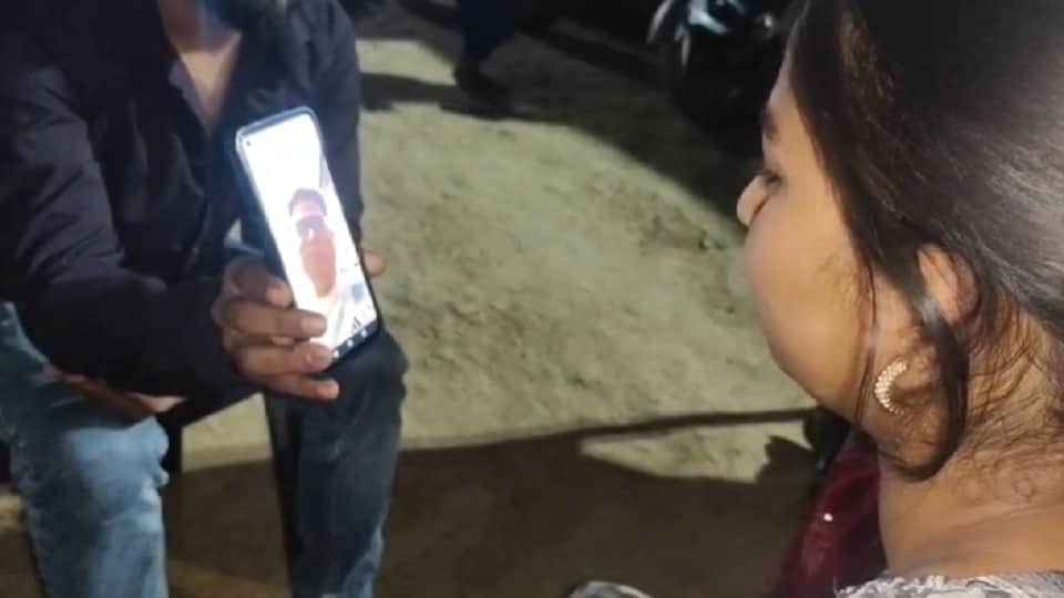 CGBSE Topper Finance Minister OP Choudhary congratulated Sandhya Nayak via video call