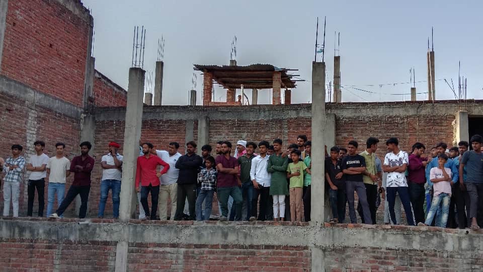 Ambedkar Nagar Five Murder Case No women clothing found in house phone also formatted new twist in murder case