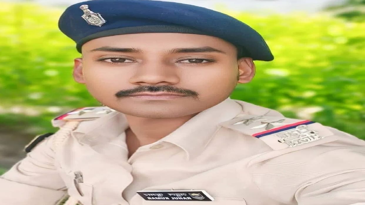 Man Posed as Fake Police Inspector Trapped Woman Constable in Love Affair