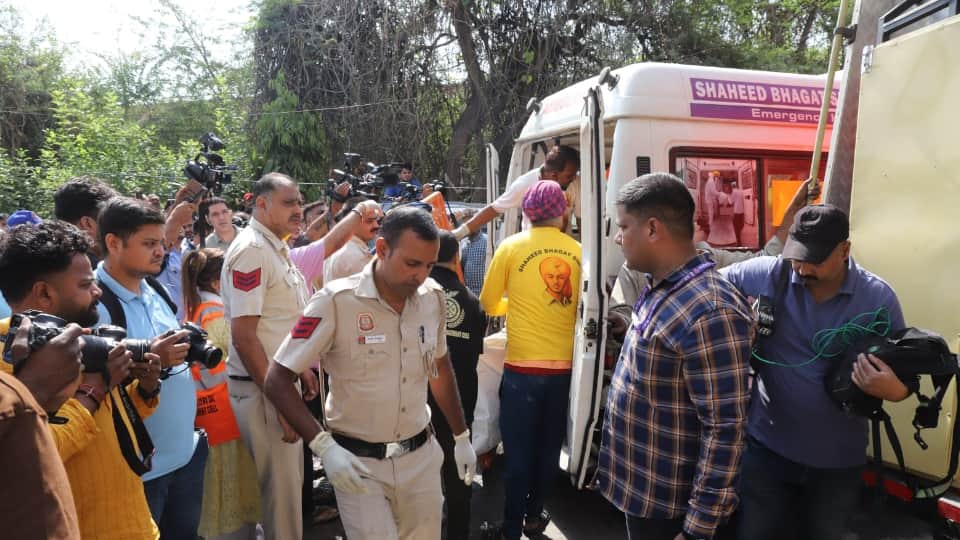Delhi Vivek Vihar Fire: Child Distress Call Ends After Blast, 9 Killed in Suspected AC Explosion