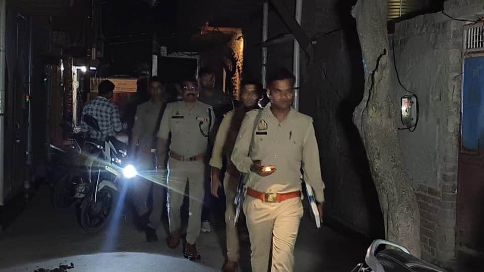 lover commits suicide after murdering his girlfriend at Vrindavan in mathura
