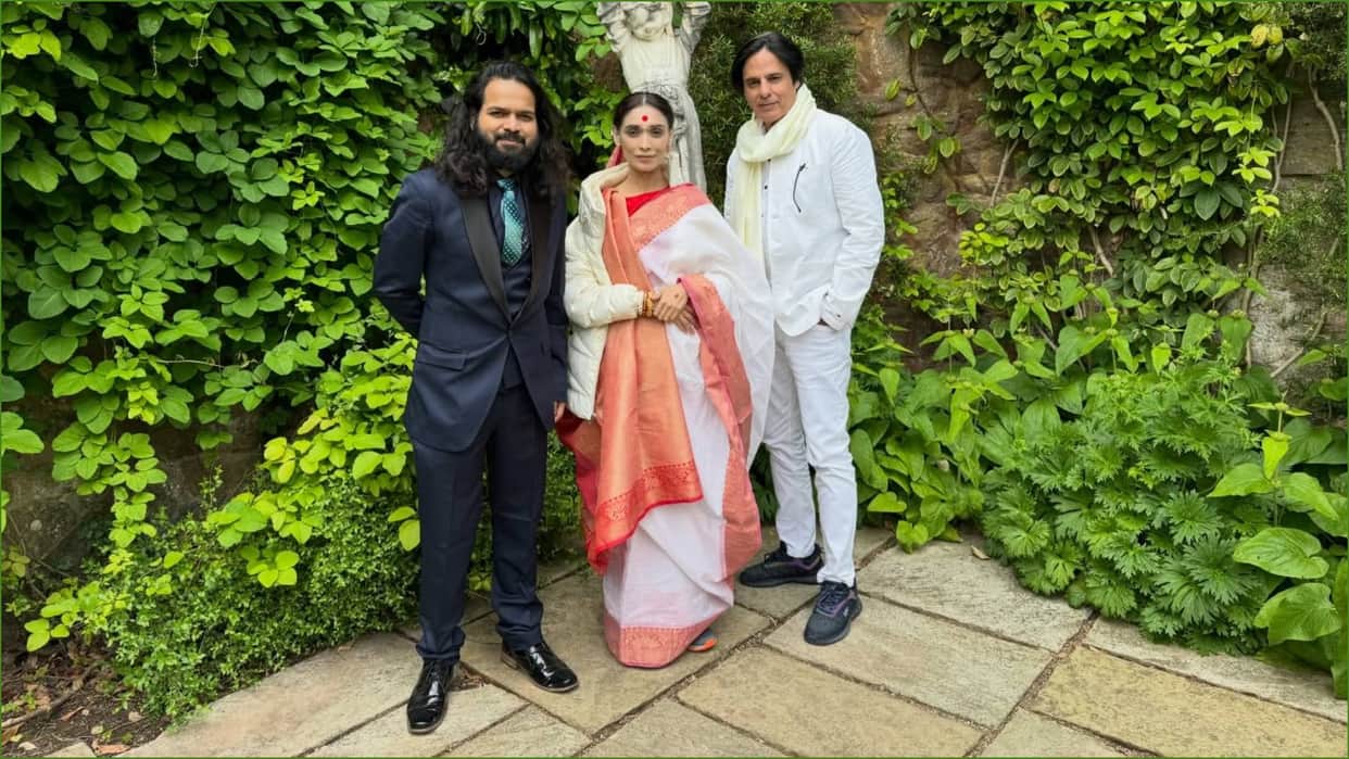 Actor Rahul Roy shares message for all trollers and fake video makers says I am not a abandoned person on road