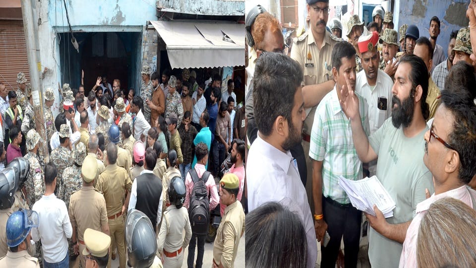Aligarh Nagar team reached to demolish Ramadevi Dharamshala