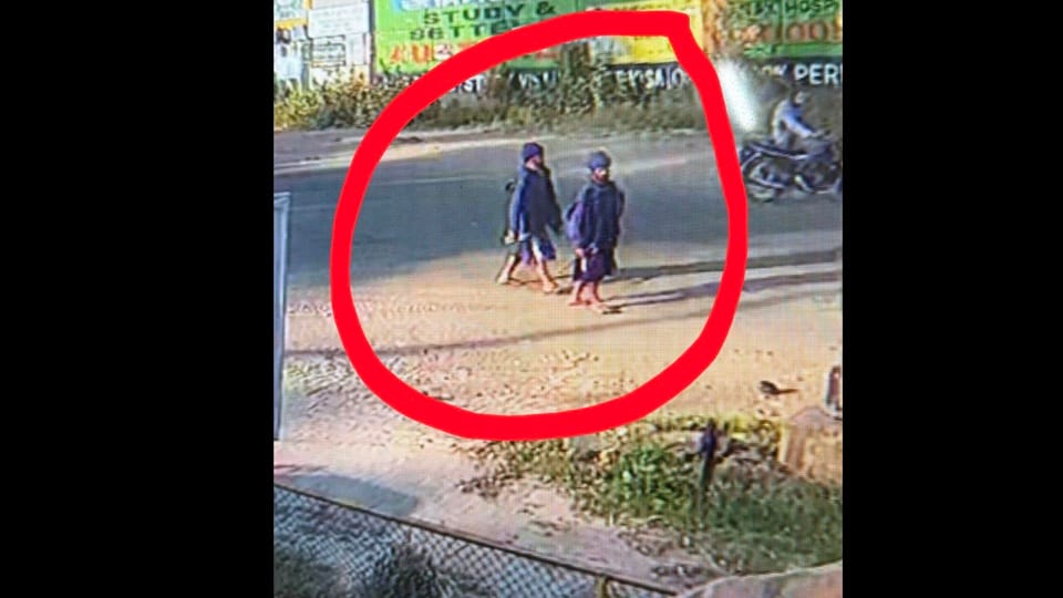 सीसीटीवी फुटेज में कैद हुए आरोपी