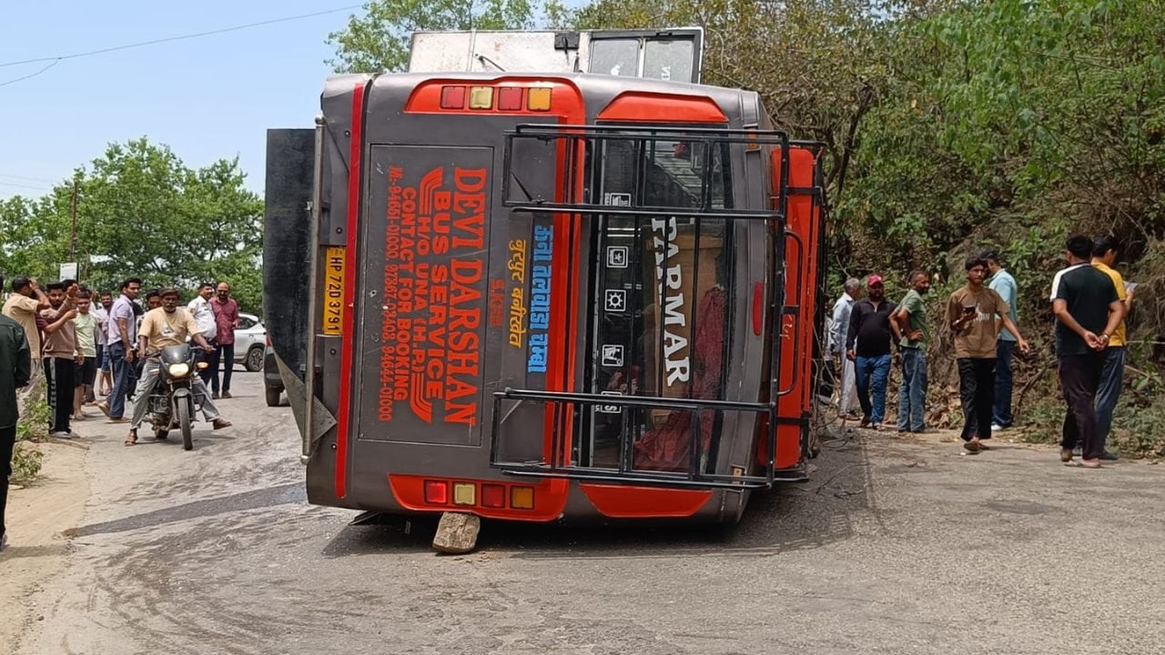 Himachal Driver Suffers Heart Attack While Driving Bus Overturns in Nurpur