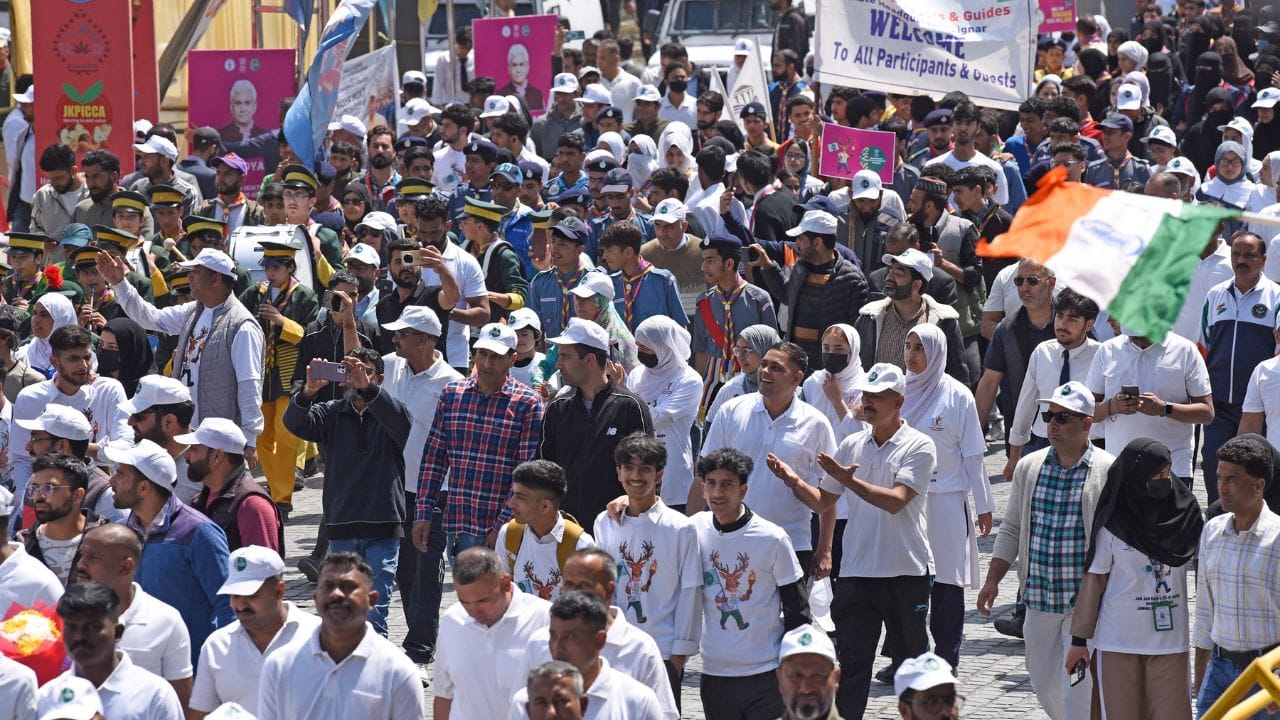 Nexus between narcotic dealers, terrorists challenge for country's internal security