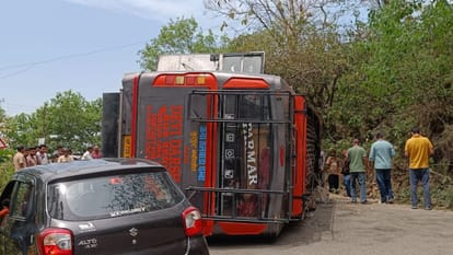 Himachal Driver Suffers Heart Attack While Driving Bus Overturns in Nurpur
