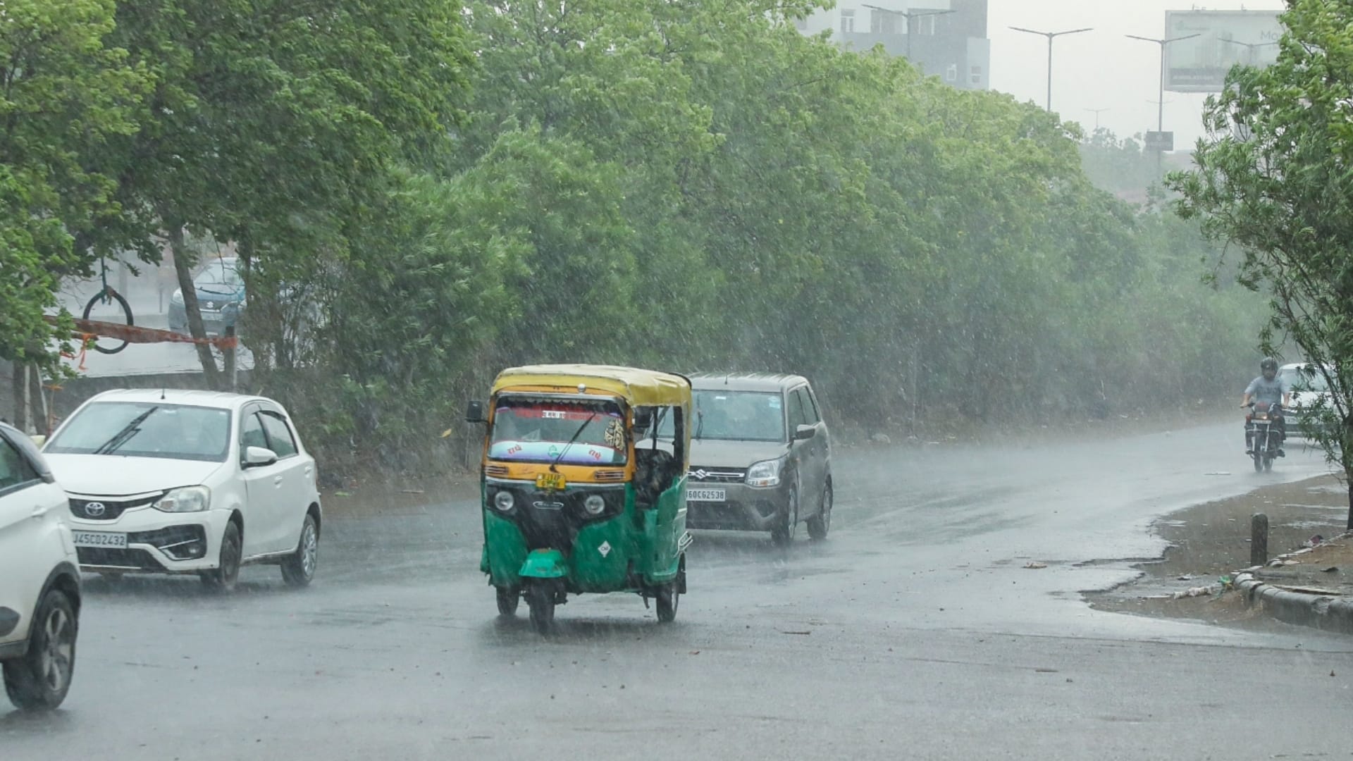 Weather Update india weather alert heavy rain heatwave thunderstorm imd alert
