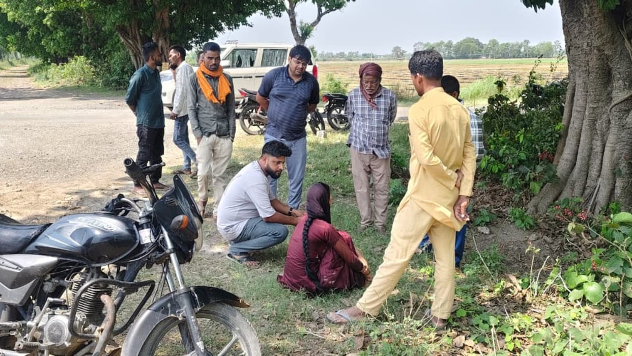 Woman Jumps into Canal Her Life Saved Thanks to SDM Presence of Mind in Pilibhit