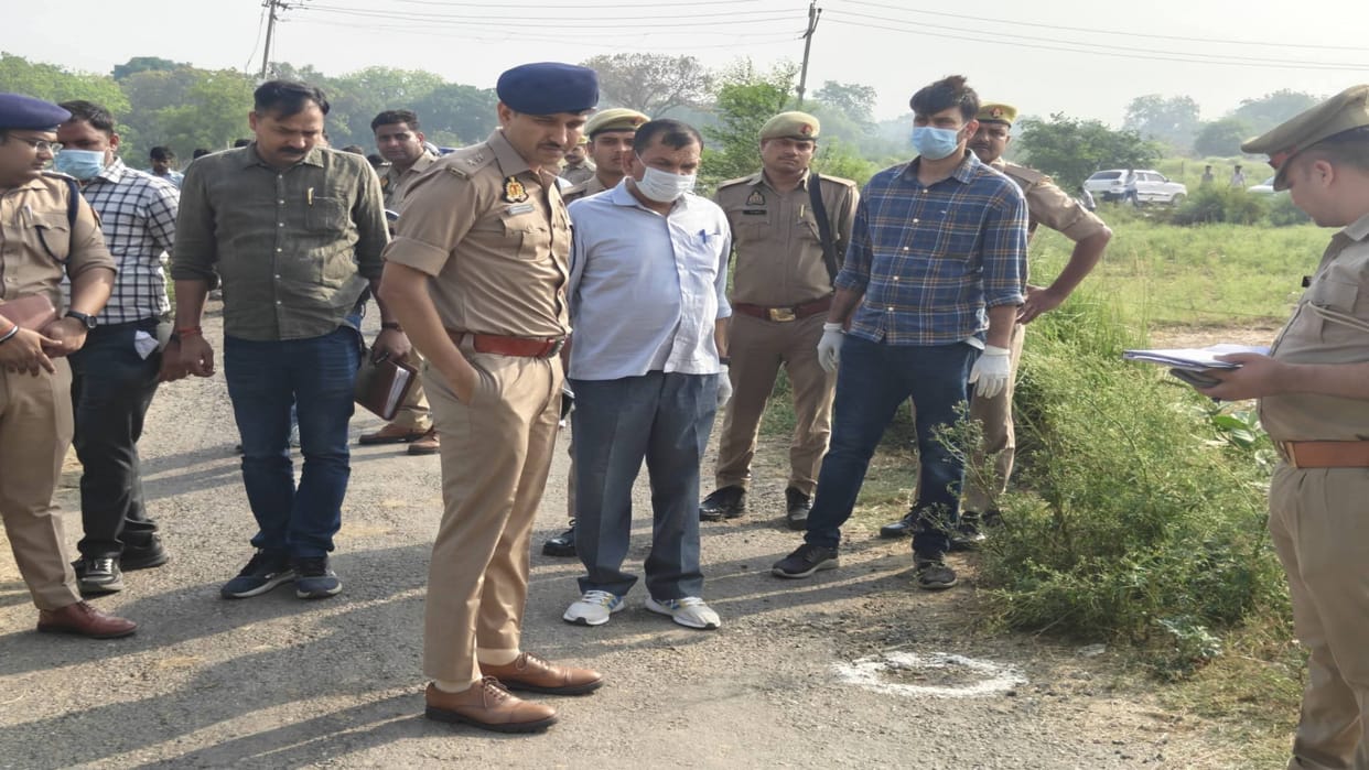 Kaushambi: Miscreants shot four bullets at former headman who was out for morning walk