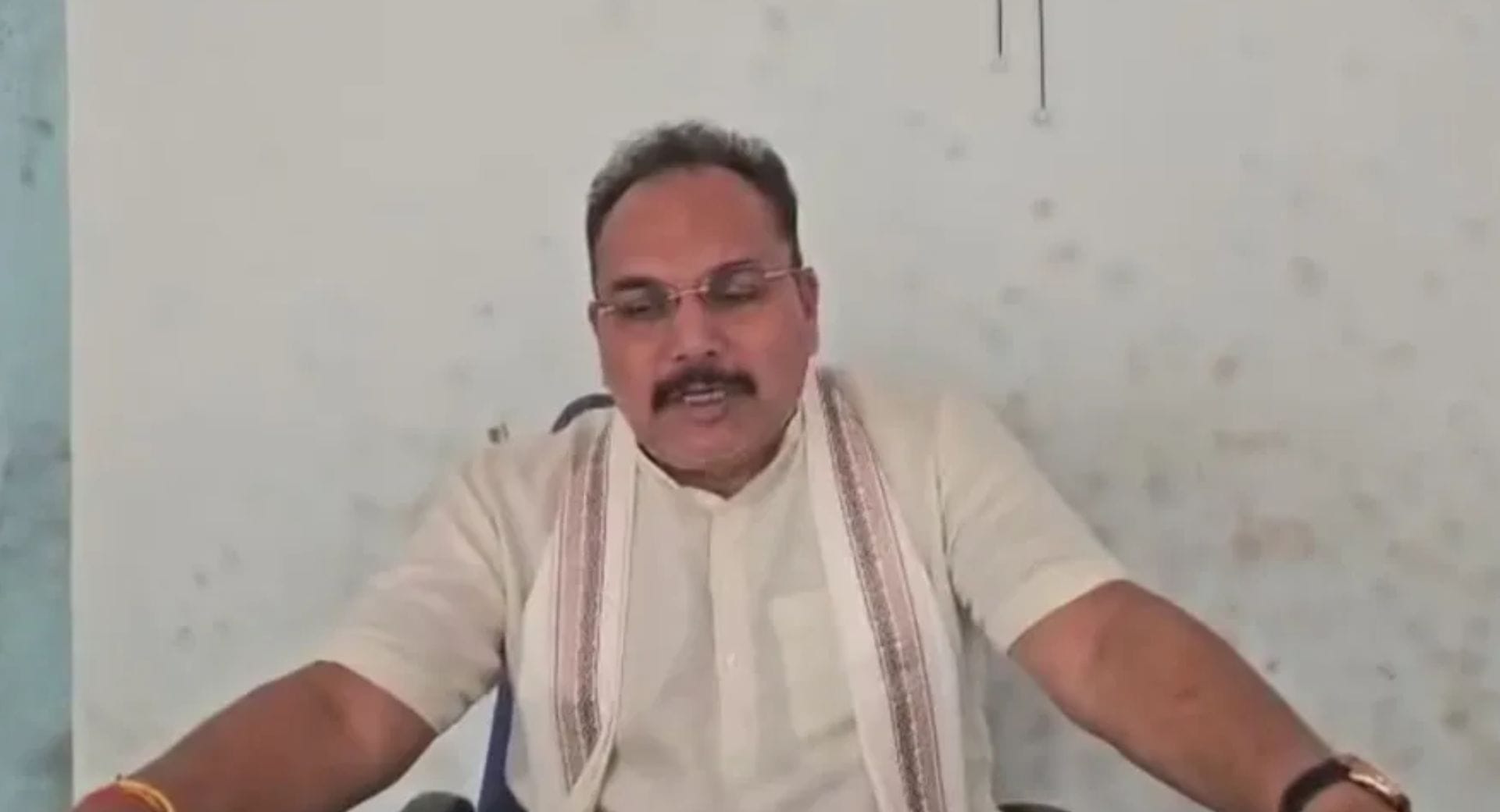 कांग्रेस विधायक दल के नेता प्रदीप यादव