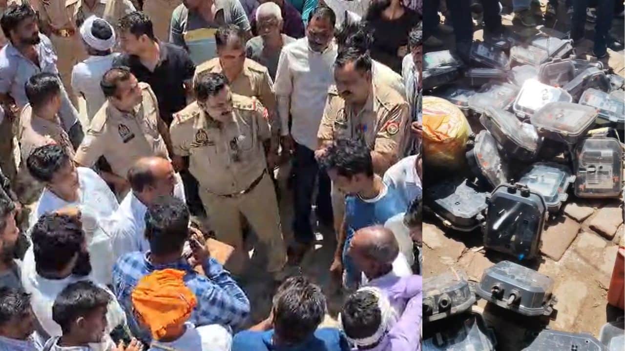 बुलंदशहर में ग्रामीणों का प्रदर्शन