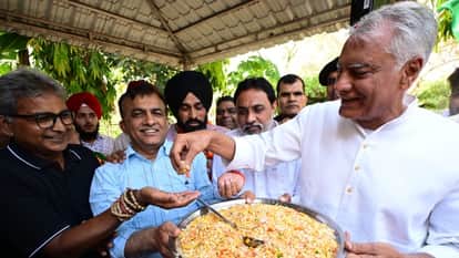 BJP Rejoices Over Victory in Bengal at Chandigarh Headquarters