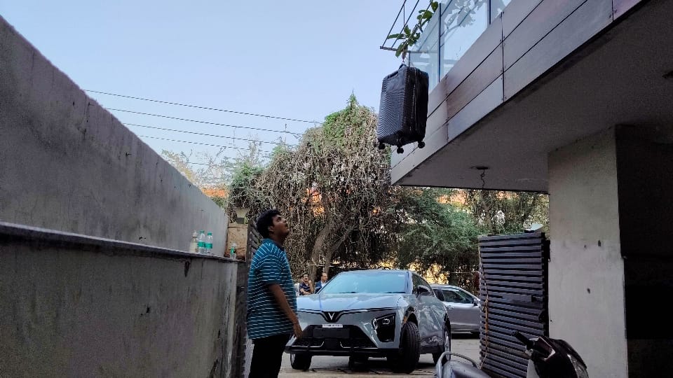 Delhi Fire Voices Silenced in Massive Fire Four-Story Building in Vivek Vihar Triggered by Exploding AC Unit
