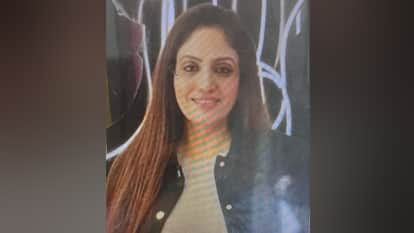 Delhi Fire Son had gone to Ujjain parent and brother perish in fire Shikha die while trying to save her mother