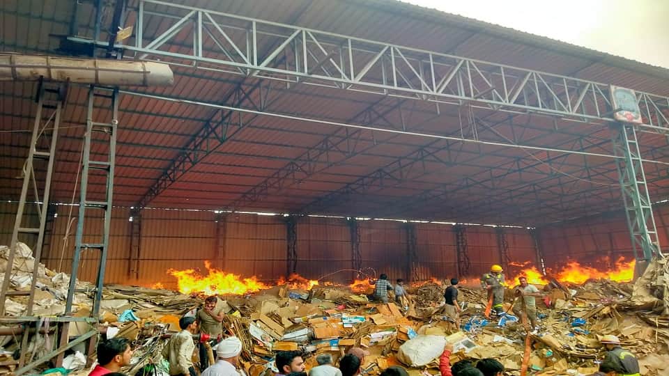 Massive Fire Breaks Out at Packaging Factory in Firozabad