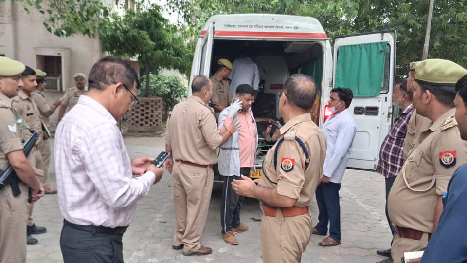 injured writhed in agony in ambulance for ten minutes Devotees Car Crashes into Dumper in Orai Eight Dead