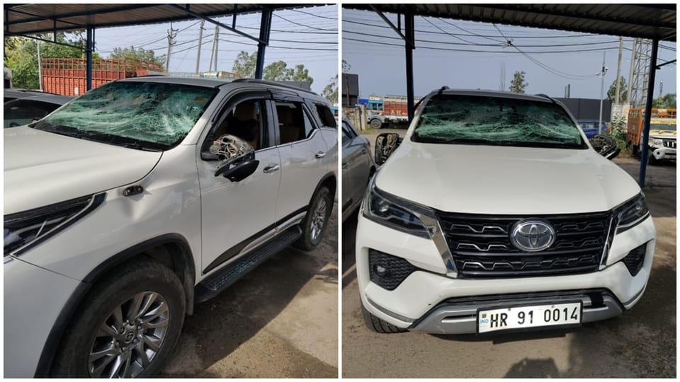 Family attacked after breaking the windows of Fortuner car