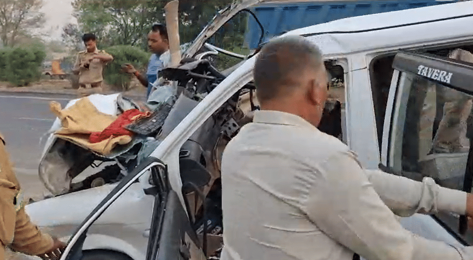 UP Horrific Road Accident Dance of Death in Jalaun 8 Lives Lost So Far Chaos Erupts in Mehroni
