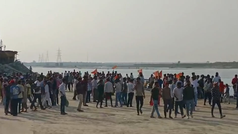 Kanpur: Two Teenagers Drown While Bathing in the Ganges at Parmat Ghat; One Dies, the Other Rescued