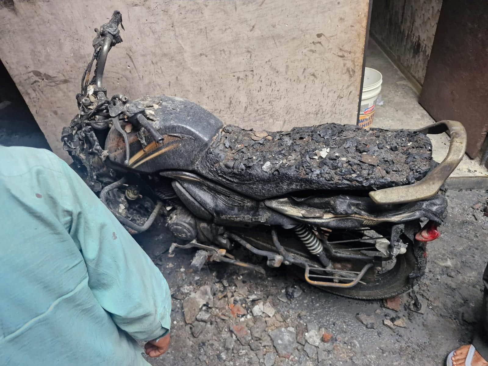 Ambulance Delay in Meerut Fire Incident, Police Rush Injured to Hospital in Their Vehicles