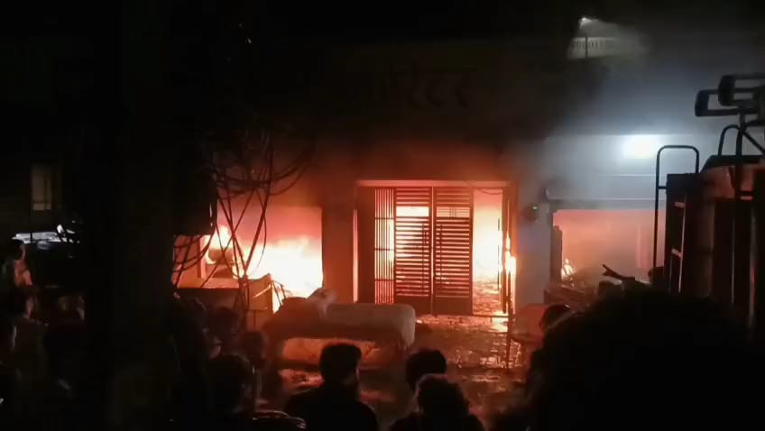 Ambulance Delay in Meerut Fire Incident, Police Rush Injured to Hospital in Their Vehicles