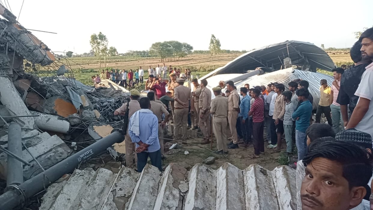Jal Nigam Rural engineer Kumkum Gangwar Suspended in Bareilly