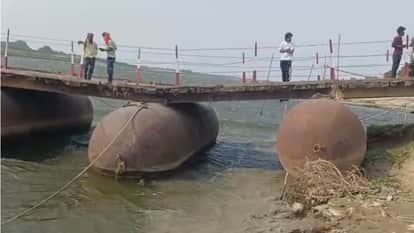 Tanda-Kaithi Pontoon Bridge Skews Due to Storm Traffic Halted in chandauli