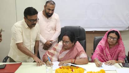 MP News: "There will be no change without a change in mindset" - Rekha Yadav takes charge of the Women's Commi