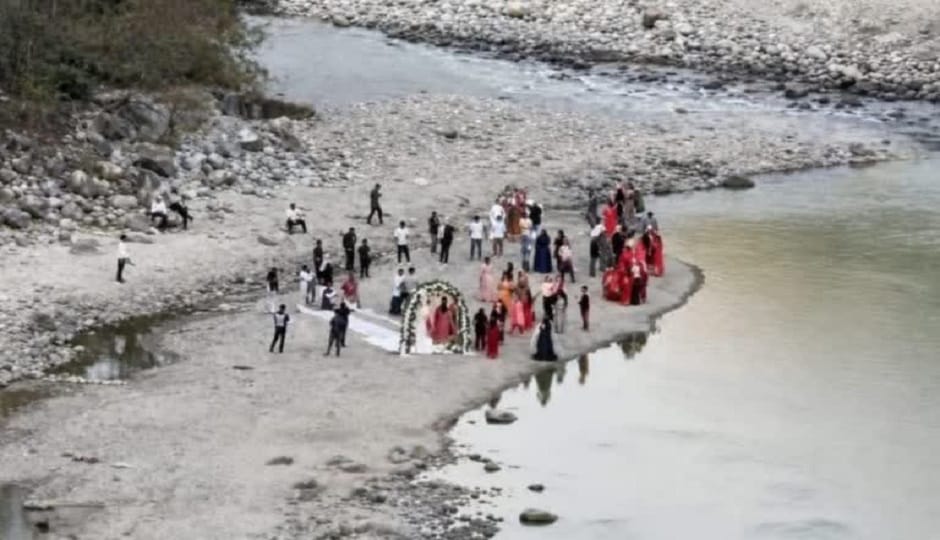 Resort manager apologizes for garlanding ceremony at crematorium