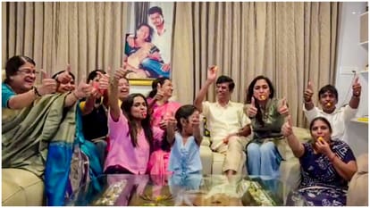 Thalapathy Vijay leading in Tamil Nadu elections father and mother happy gives reaction on win