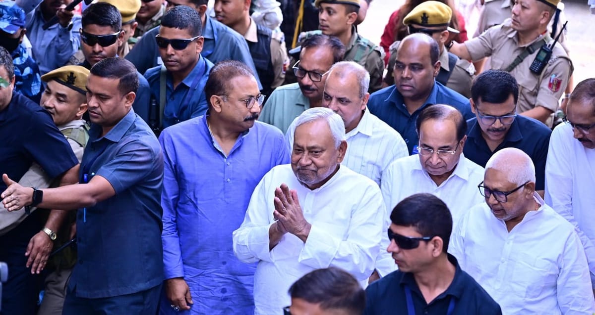 Bihar Politics: अचानक JDU कार्यालय पहुंचे नीतीश कुमार, नाराज होकर पार्टी के प्रदेश अध्यक्ष से क्या कहा?