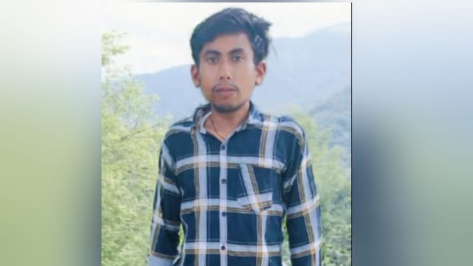 Murder of ITI student: Father wept bitterly after seeing the dead body of his only son, 3 sisters kept crying