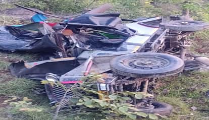 jeep returning from a wedding ceremony fell into a ditch in the Jhulaghat area, killing one and injuring three